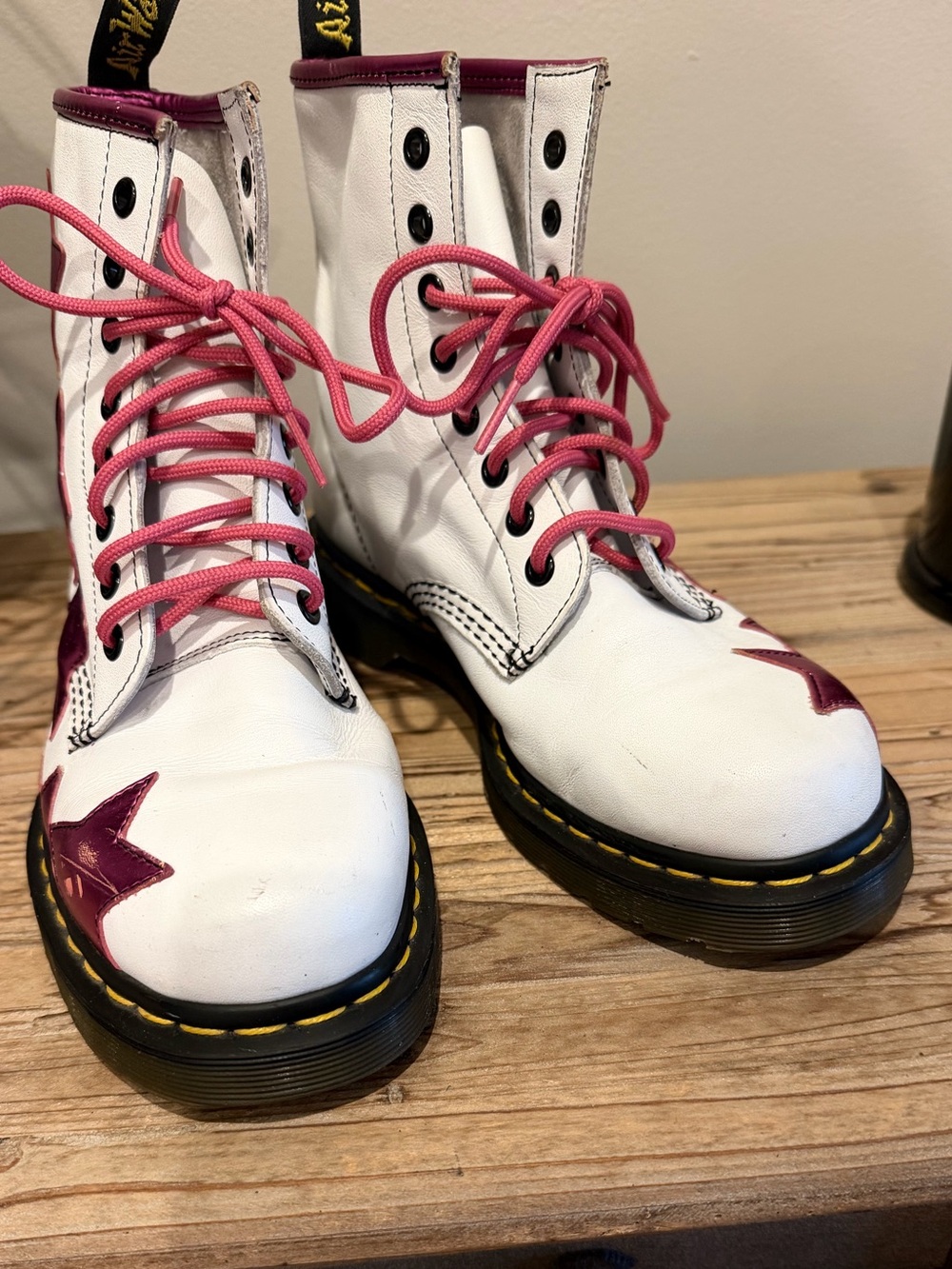 Dr. Martens Stella White Magenta Electric 8 Eye Metallic Star Combat Boots 9 - Picture 3 of 16